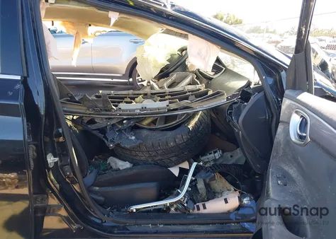 2015 Nissan Sentra Sr из США, поврежденный, VIN 3N1AB7AP7FY319903